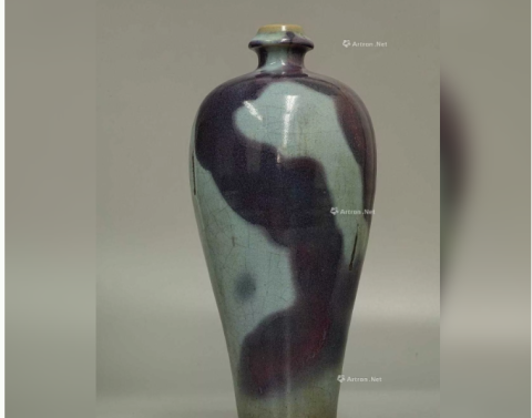 钧瓷无双：宋代钧瓷梅瓶的 “窑变魔法”​